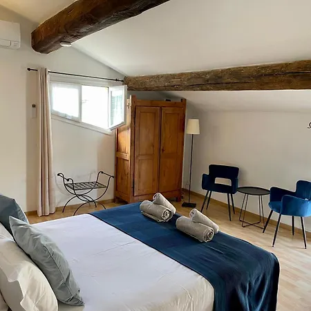 Villa Velleron - Guesthouse In A Picturesque Village-3